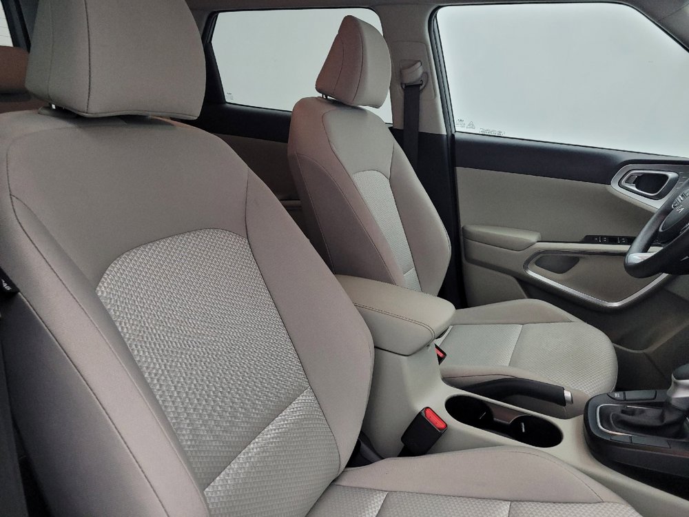 Used 2025 Kia Soul LX w/ LX Technology Package image 21