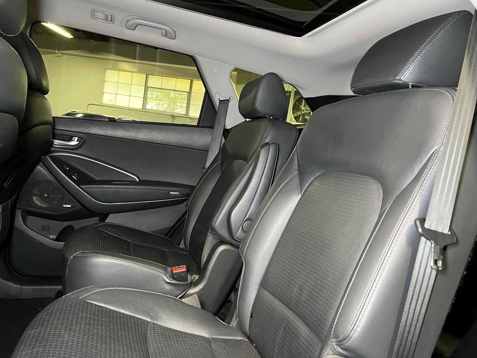 Used 2014 Hyundai Santa Fe Limited w/ Ultimate Package 07 image 20