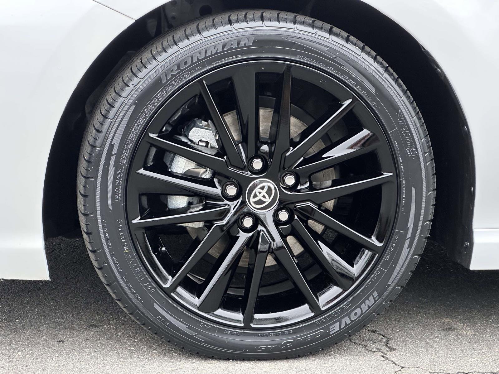 Used 2024 Toyota Camry SE image 7