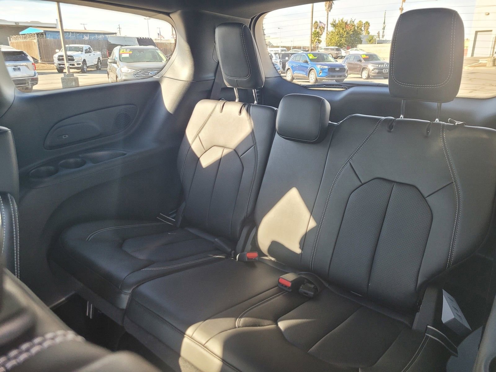 New 2026 Chrysler Pacifica Select FWD image 9