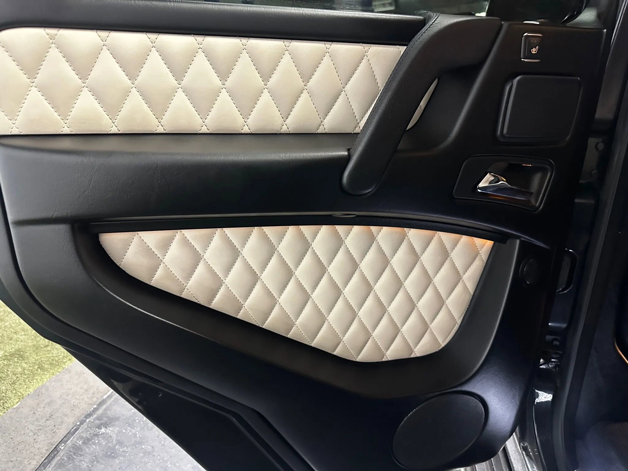 Used 2016 Mercedes-Benz G 65 AMG 4MATIC image 17