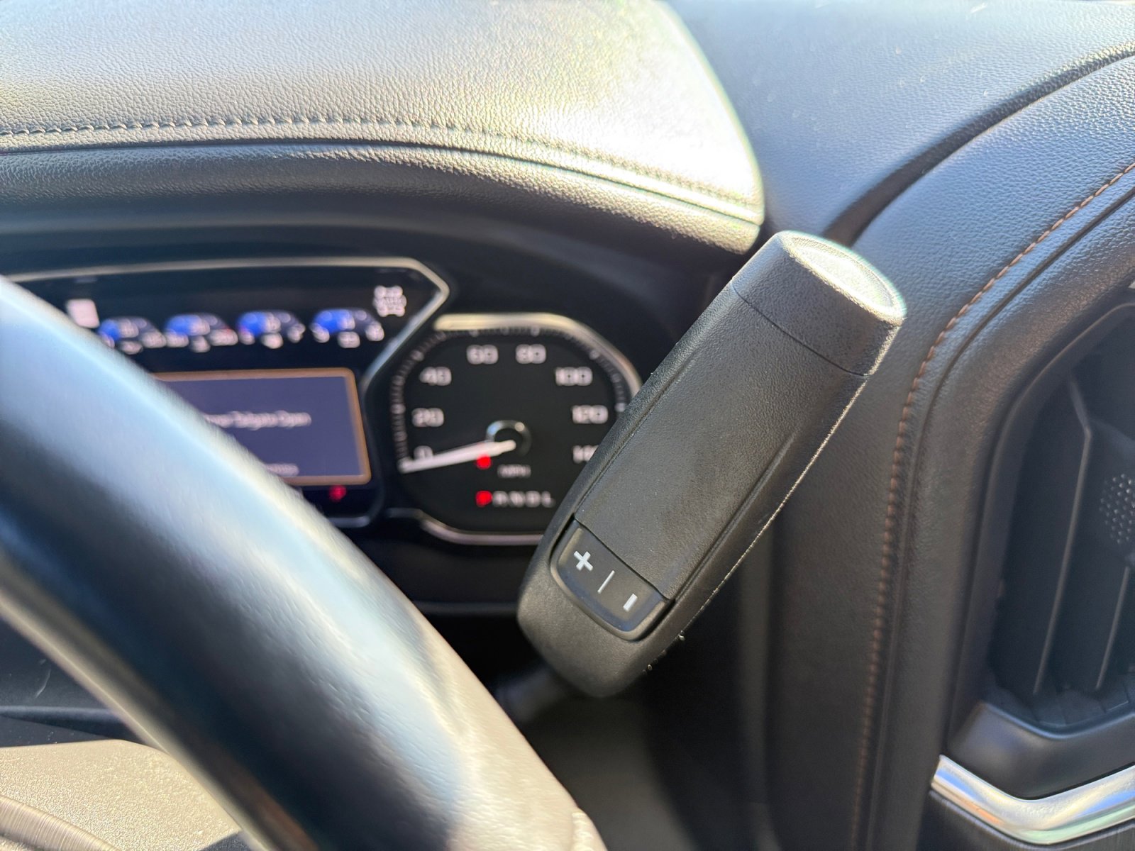 Used 2022 GMC Sierra 2500 AT4 w/ AT4 Premium Plus Package image 18