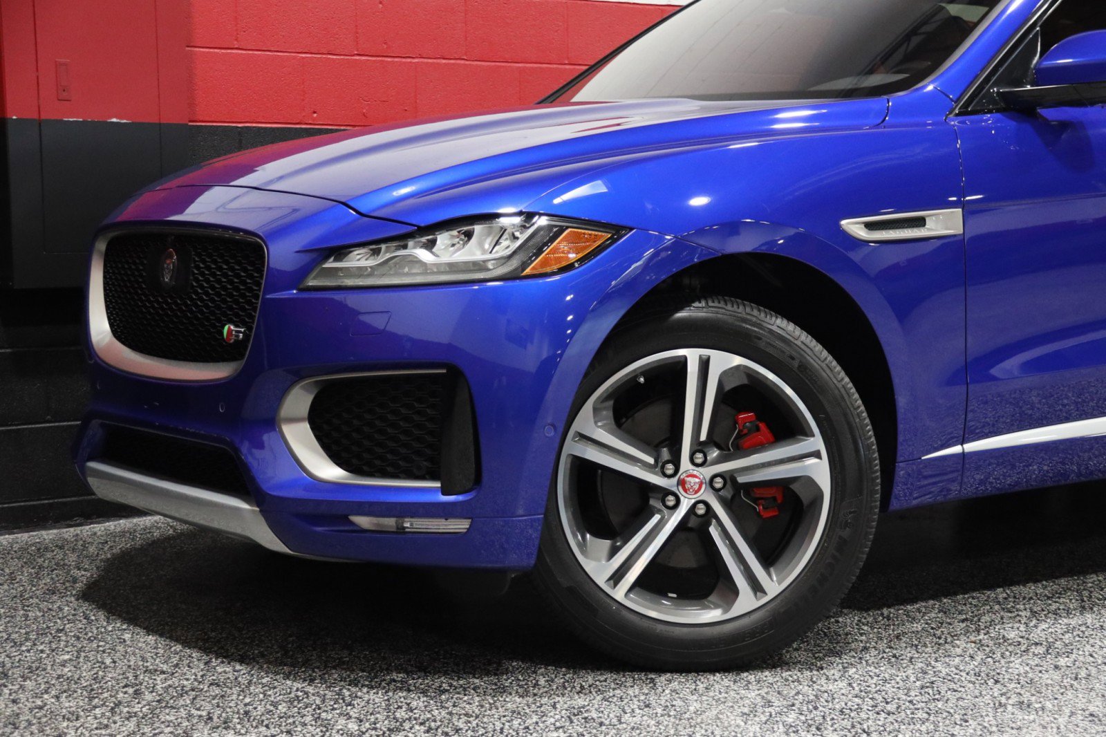 Used 2019 Jaguar F-PACE S image 20