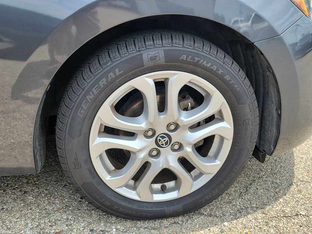 Used 2018 Toyota Yaris iA FWD image 5