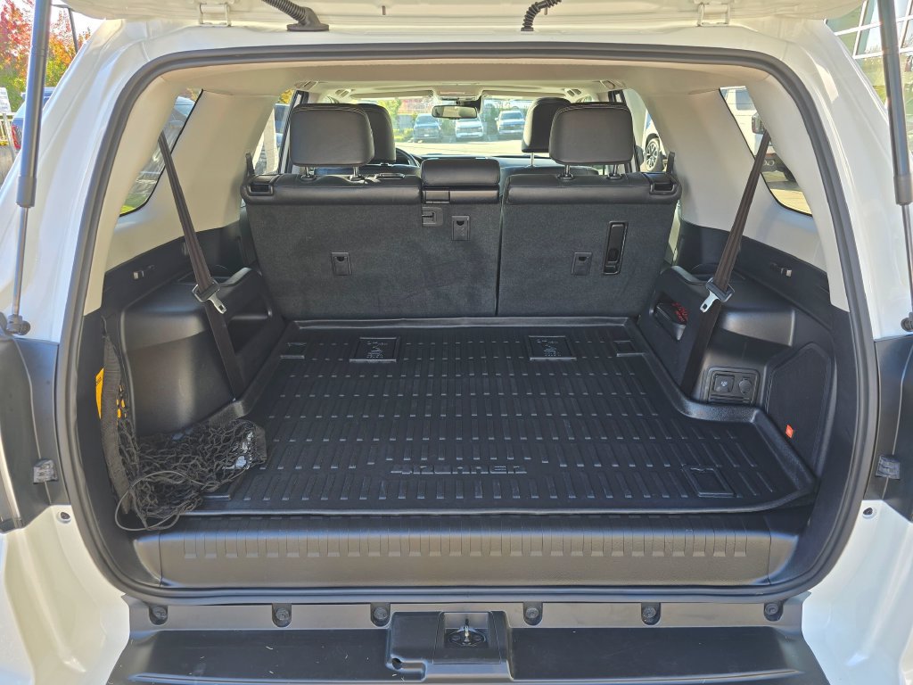 Used 2021 Toyota 4Runner Limited AWD/4WD image 14