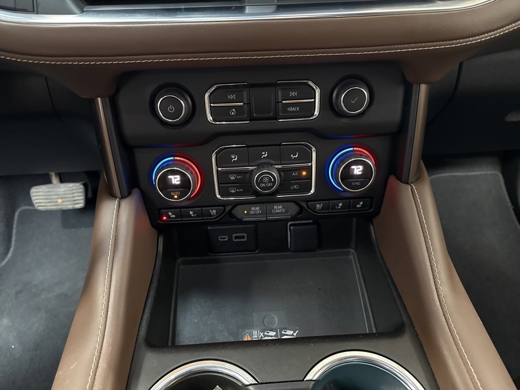 Used 2022 Chevrolet Suburban High Country image 22