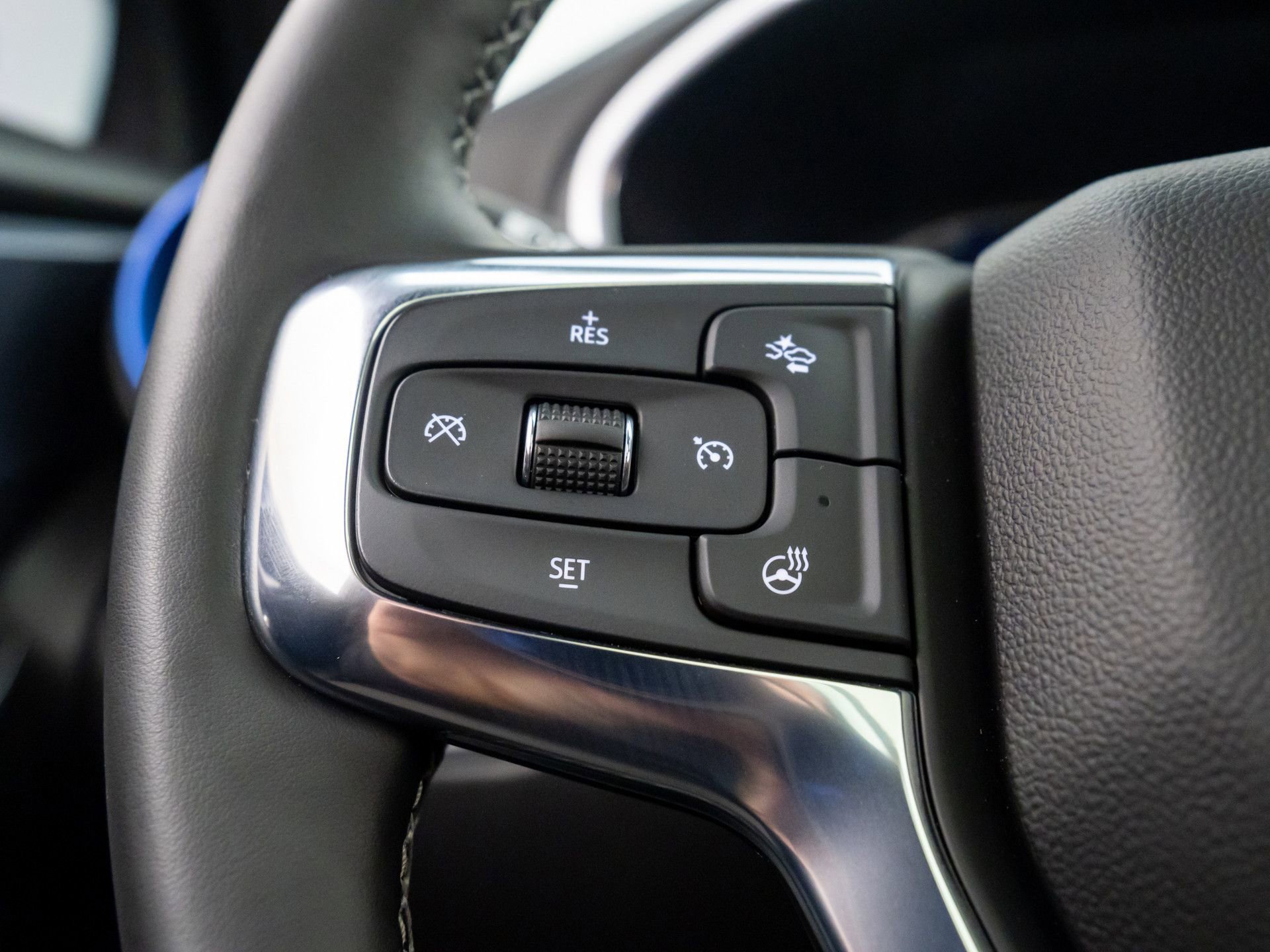 Used 2023 Chevrolet Blazer RS w/ Driver Confidence II Package image 35