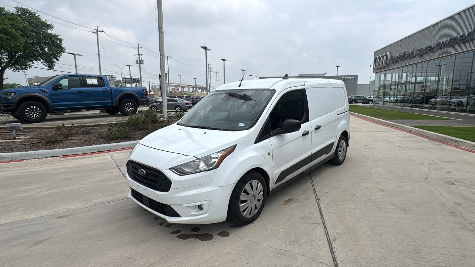 Used 2019 Ford Transit Connect XLT FWD image 3