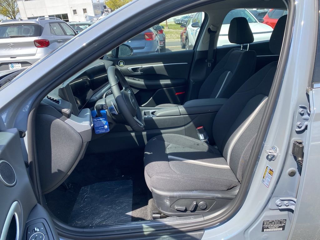 New 2026 Hyundai Sonata SEL AWD/4WD image 12