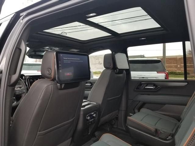 New 2026 GMC Yukon XL AT4 w/ AT4 Premium Plus Package AWD/4WD image 10