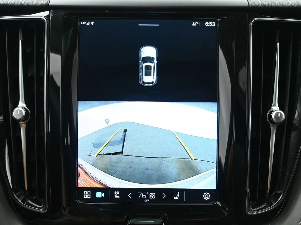 Used 2023 Volvo XC60 B5 Core image 29