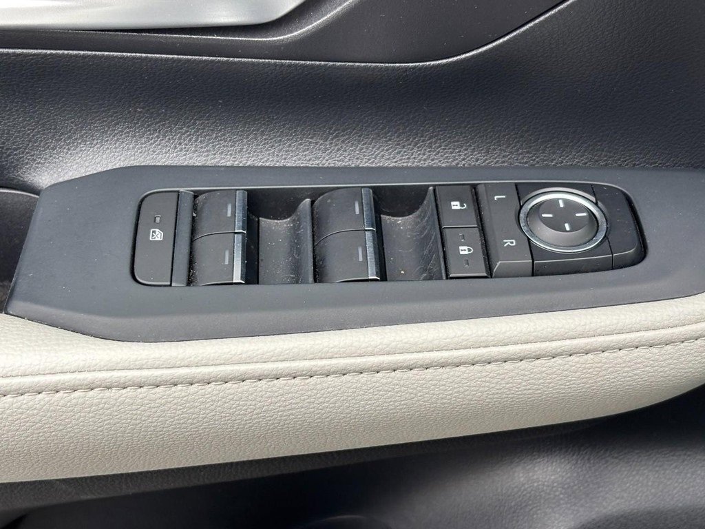 Used 2025 Toyota Grand Highlander AWD image 25