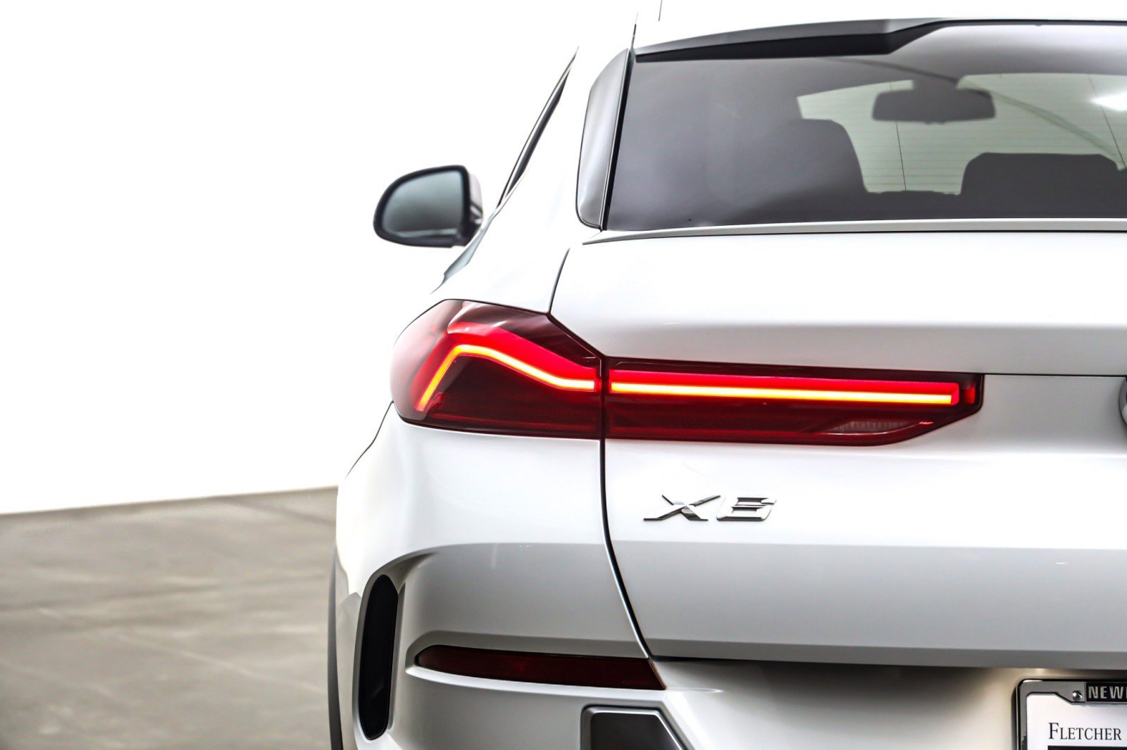 Used 2022 BMW X6 xDrive40i w/ Premium Package image 15