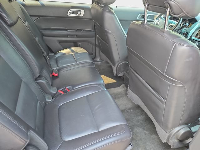 Used 2014 Ford Explorer XLT w/ Equipment Group 202A AWD/4WD image 13