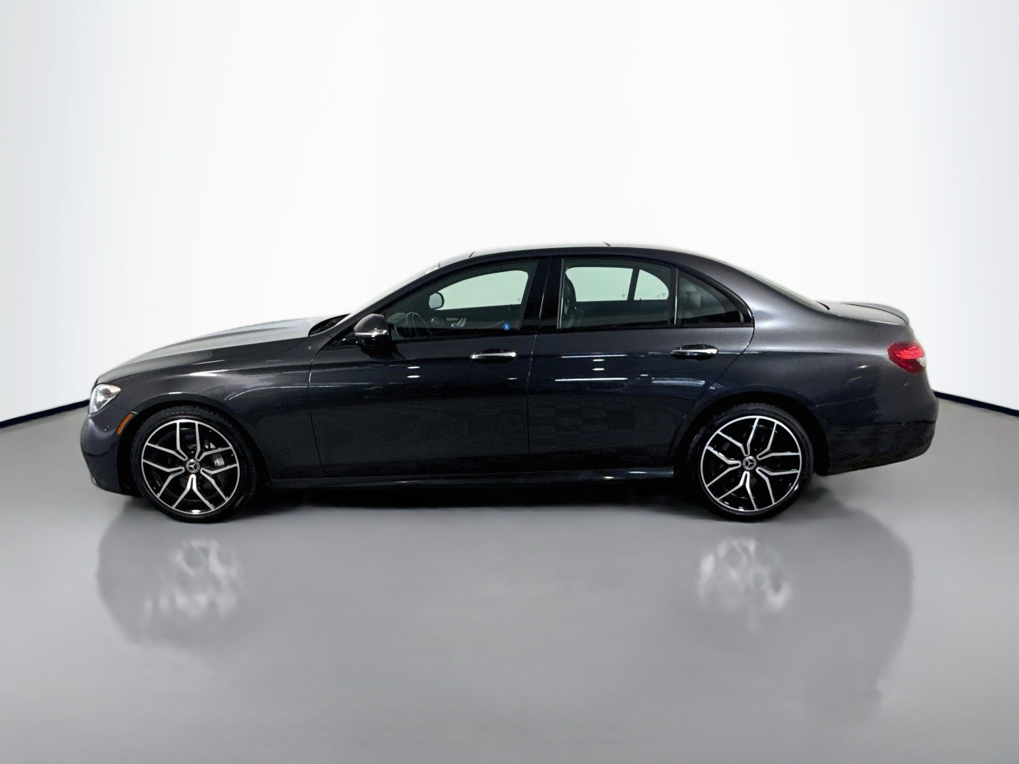 Used 2021 Mercedes-Benz E 450 4MATIC Sedan image 6