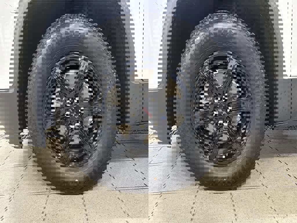 Used 2022 GMC Acadia AT4 w/ Preferred Package image 10