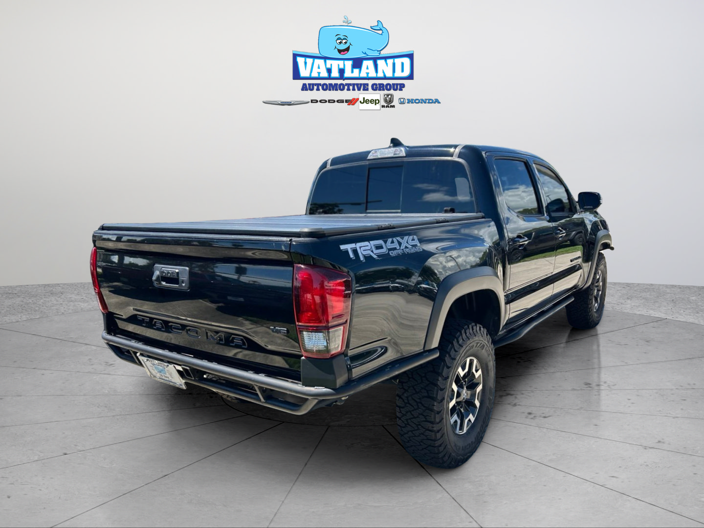 Used 2020 Toyota Tacoma TRD Off-Road AWD/4WD image 5