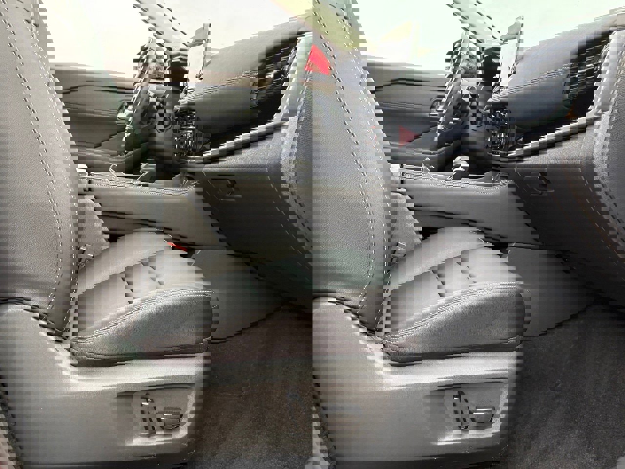 Certified 2023 Nissan Rogue SL w/ SL Premium Package image 36