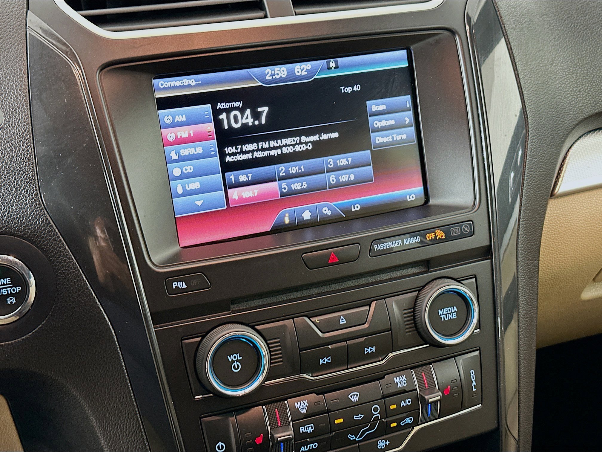 Used 2016 Ford Explorer XLT w/ Equipment Group 202A FWD image 19
