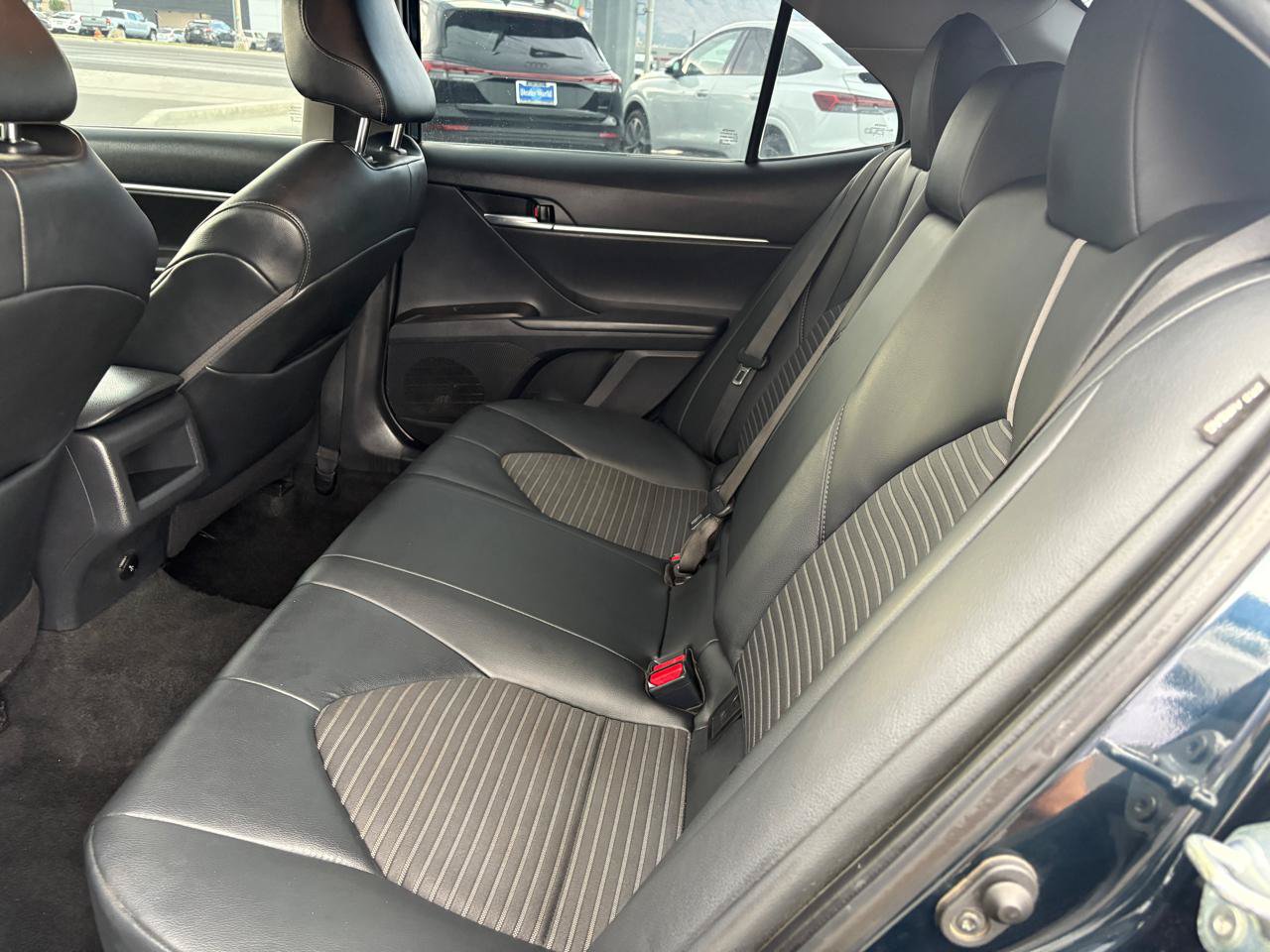 Used 2021 Toyota Camry SE FWD image 8