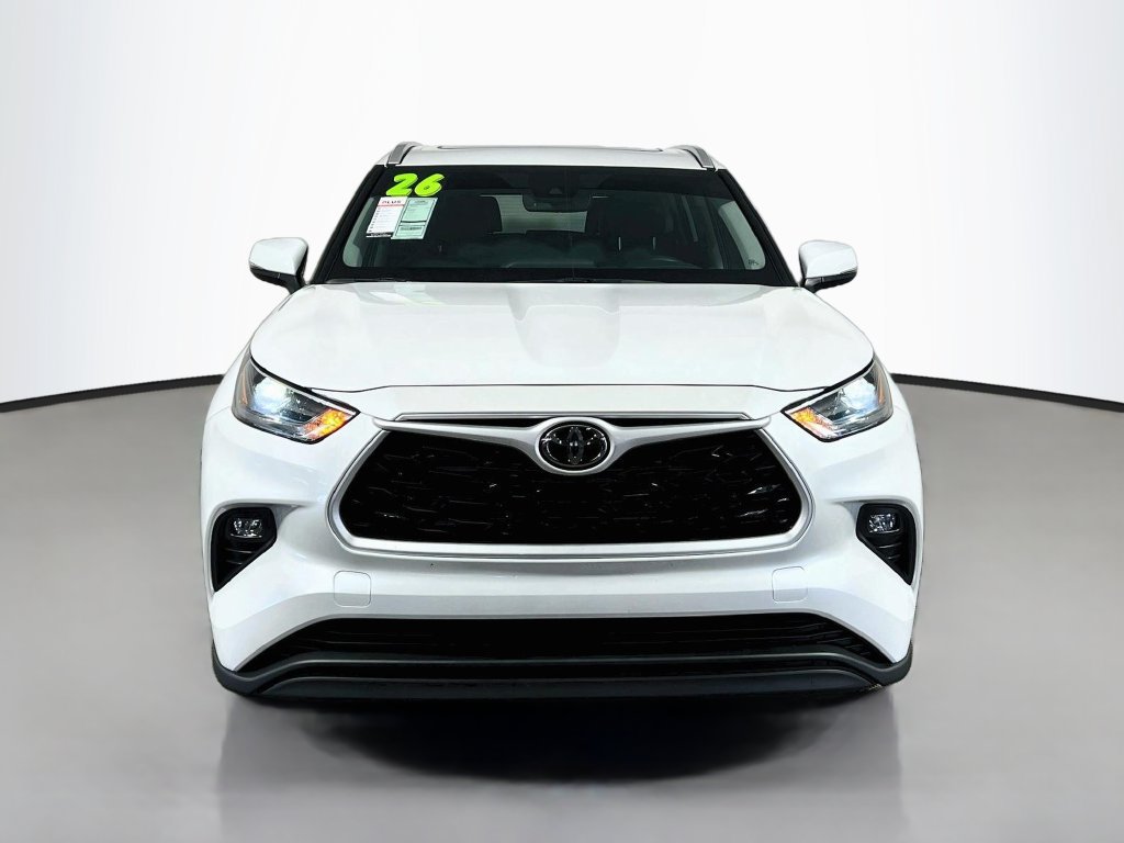Used 2026 Toyota Highlander XLE AWD/4WD image 8