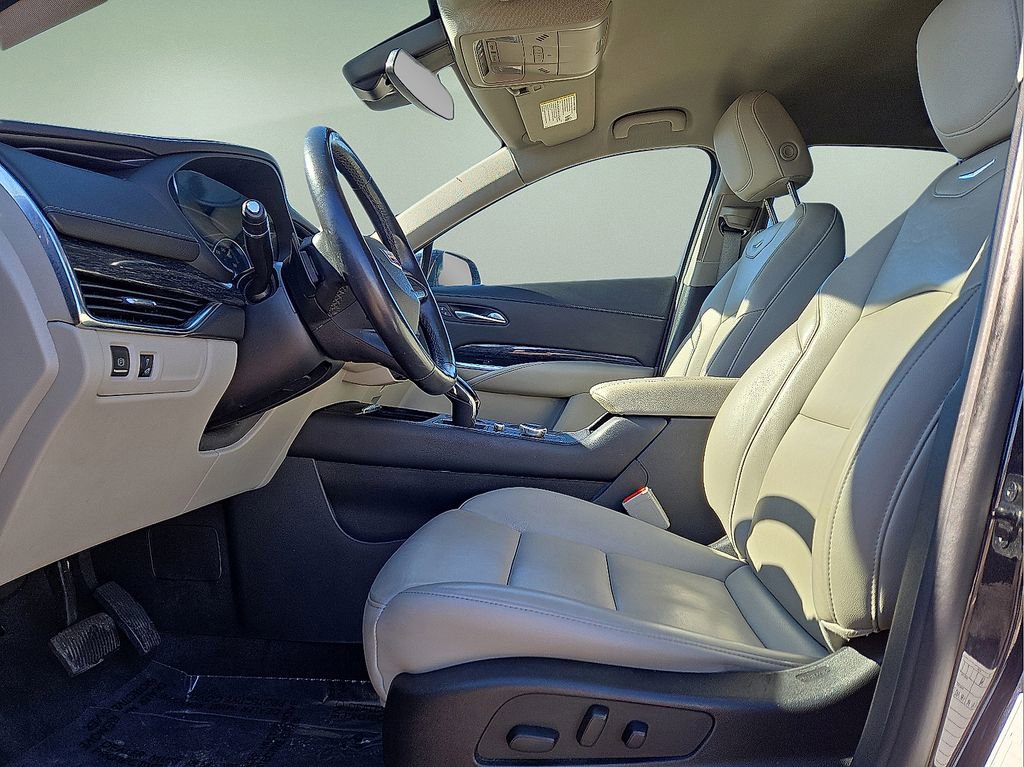 Used 2023 Cadillac XT4 Premium Luxury image 23