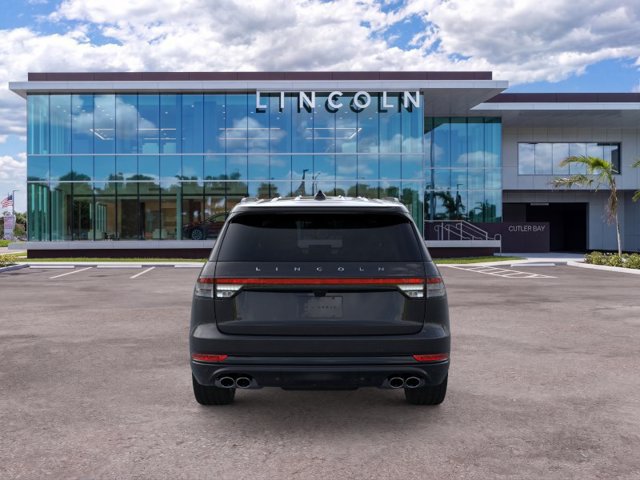 New 2026 Lincoln Aviator 2WD w/ Jet Appearance Package image 5