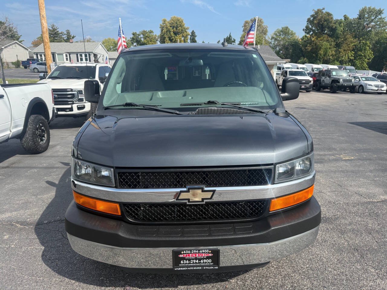 Used 2016 Chevrolet Express 3500 LT w/ LT Preferred Equipment Group RWD image 3