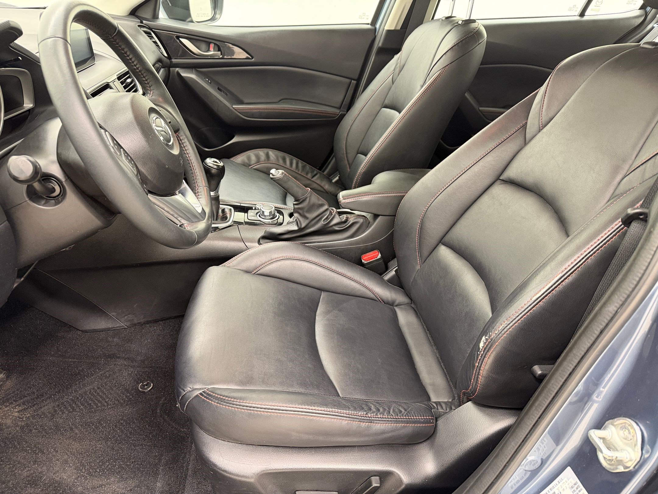 Used 2015 MAZDA MAZDA3 i Grand Touring image 5