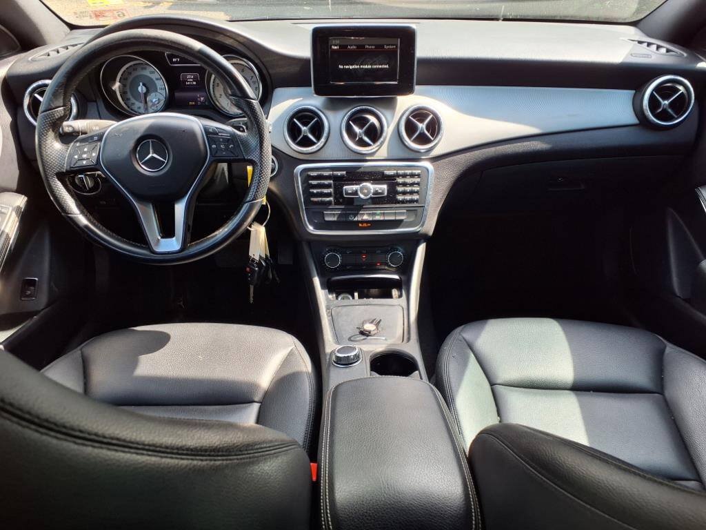 Used 2014 Mercedes-Benz CLA 250 image 11