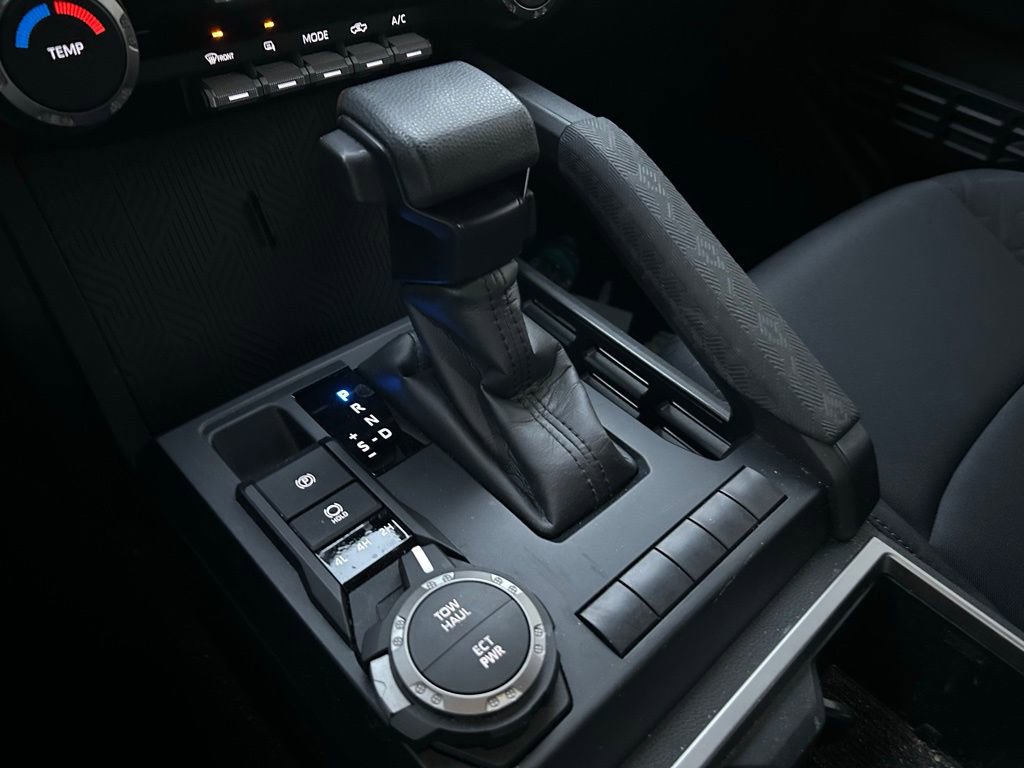 Certified 2024 Toyota Tacoma SR5 AWD/4WD image 27
