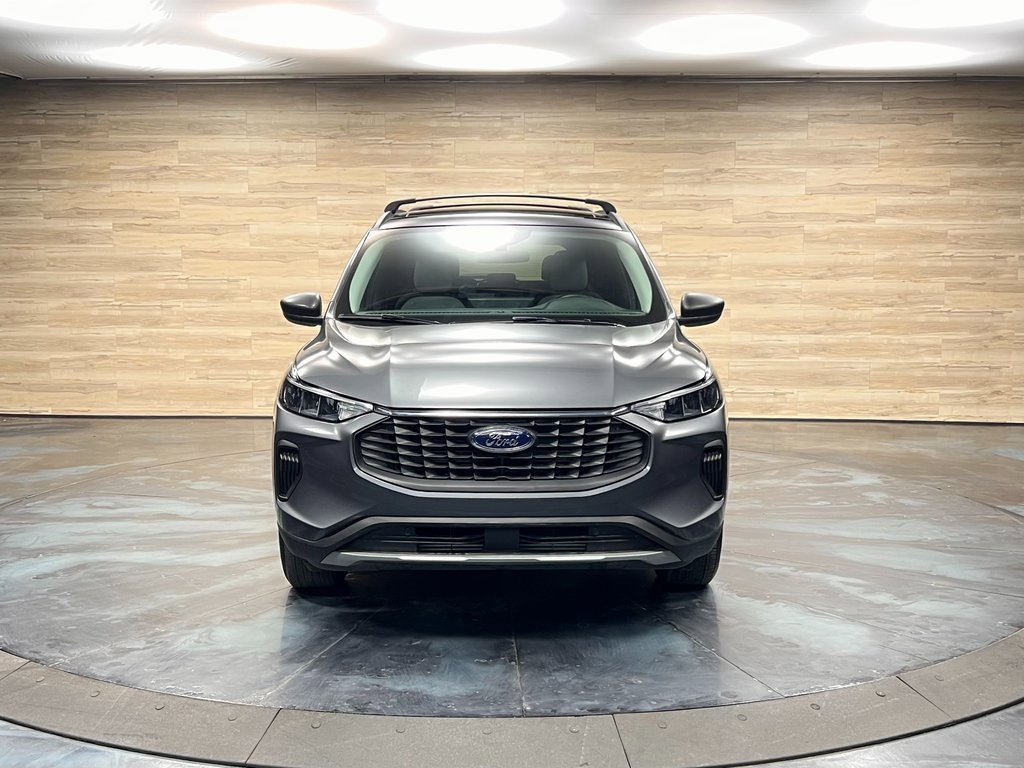 Used 2025 Ford Escape Active w/ Active Premium Tech Pack image 19