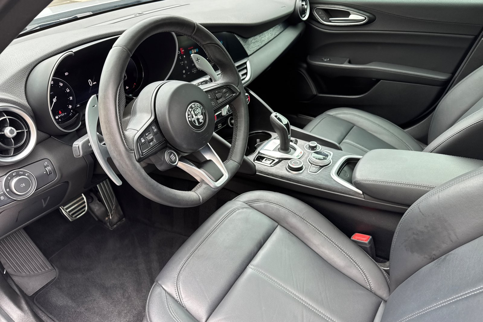 Used 2024 Alfa Romeo Giulia Sprint AWD/4WD image 10