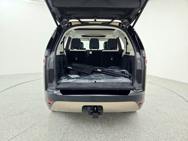 New 2026 Land Rover Discovery Limited Edition AWD/4WD image 15