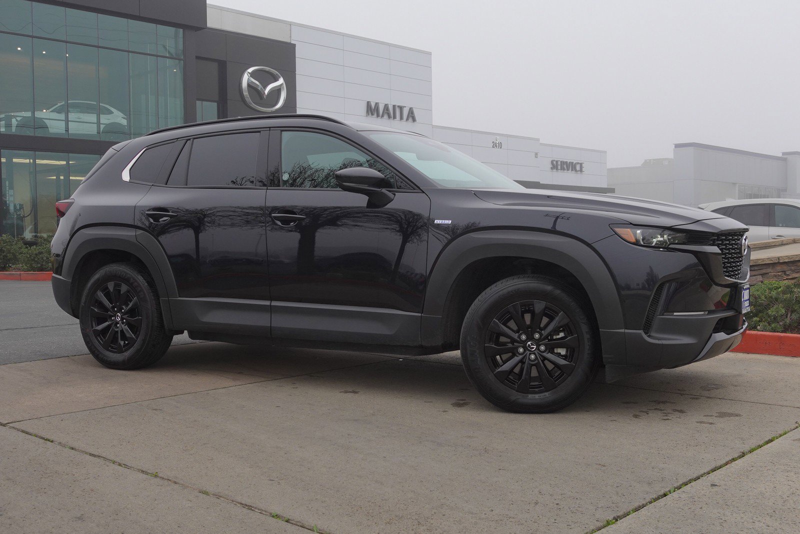 Certified 2025 MAZDA CX-50 AWD 2.5 Hybrid w/ Premium Pkg image 4