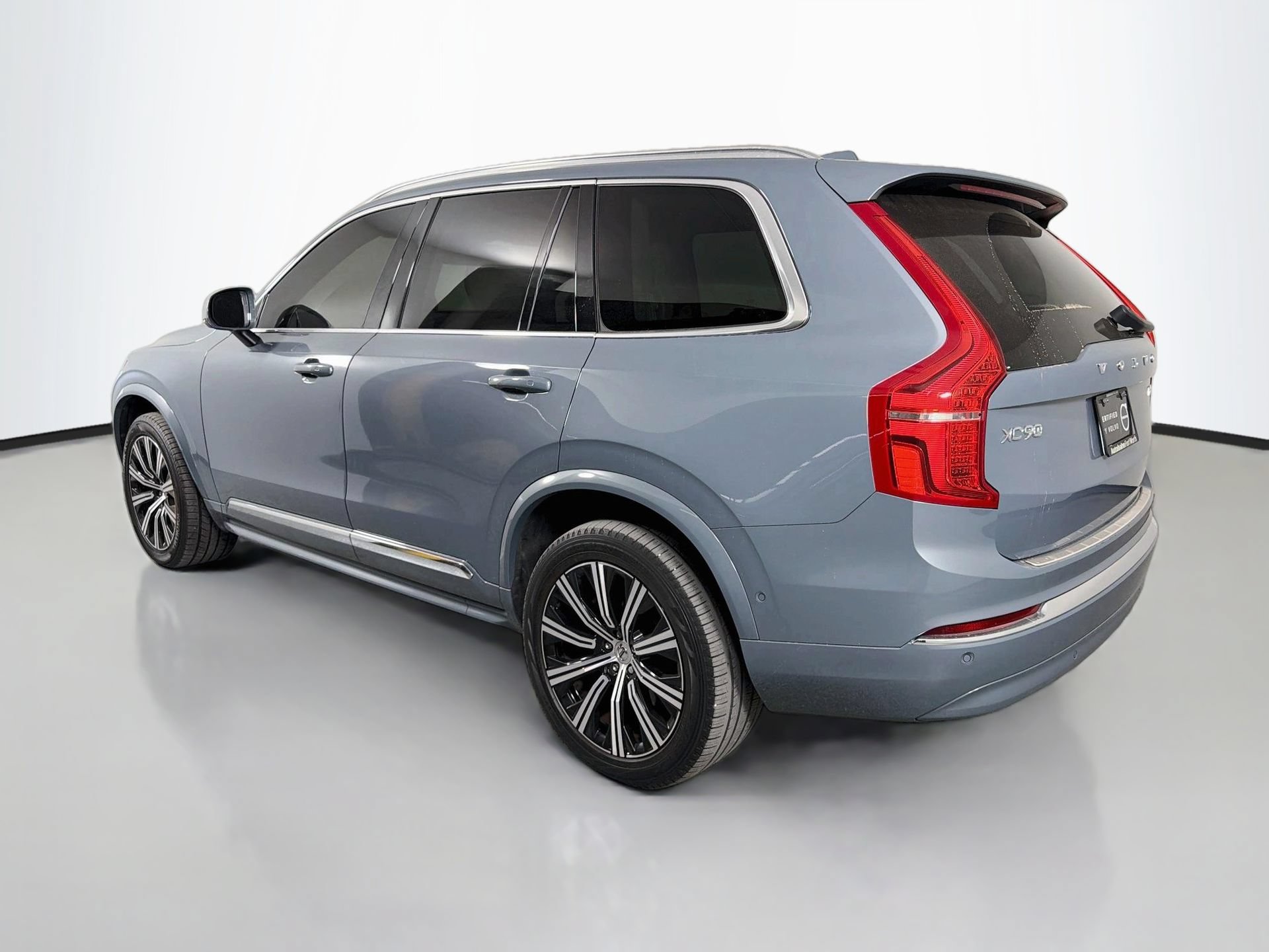 Certified 2023 Volvo XC90 B6 Plus w/ Protection Package Premier AWD/4WD image 8