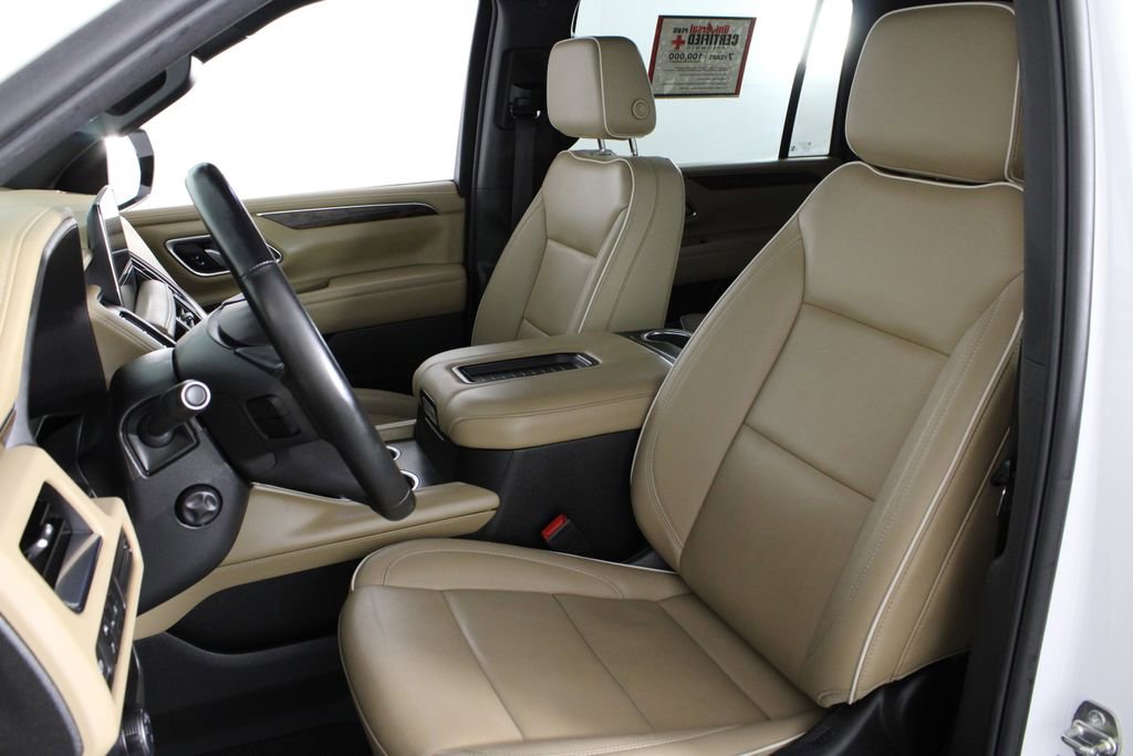 Used 2024 Chevrolet Suburban Premier RWD image 19