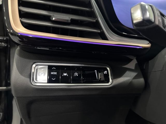 Used 2025 Buick Envision Sport Touring AWD/4WD image 16