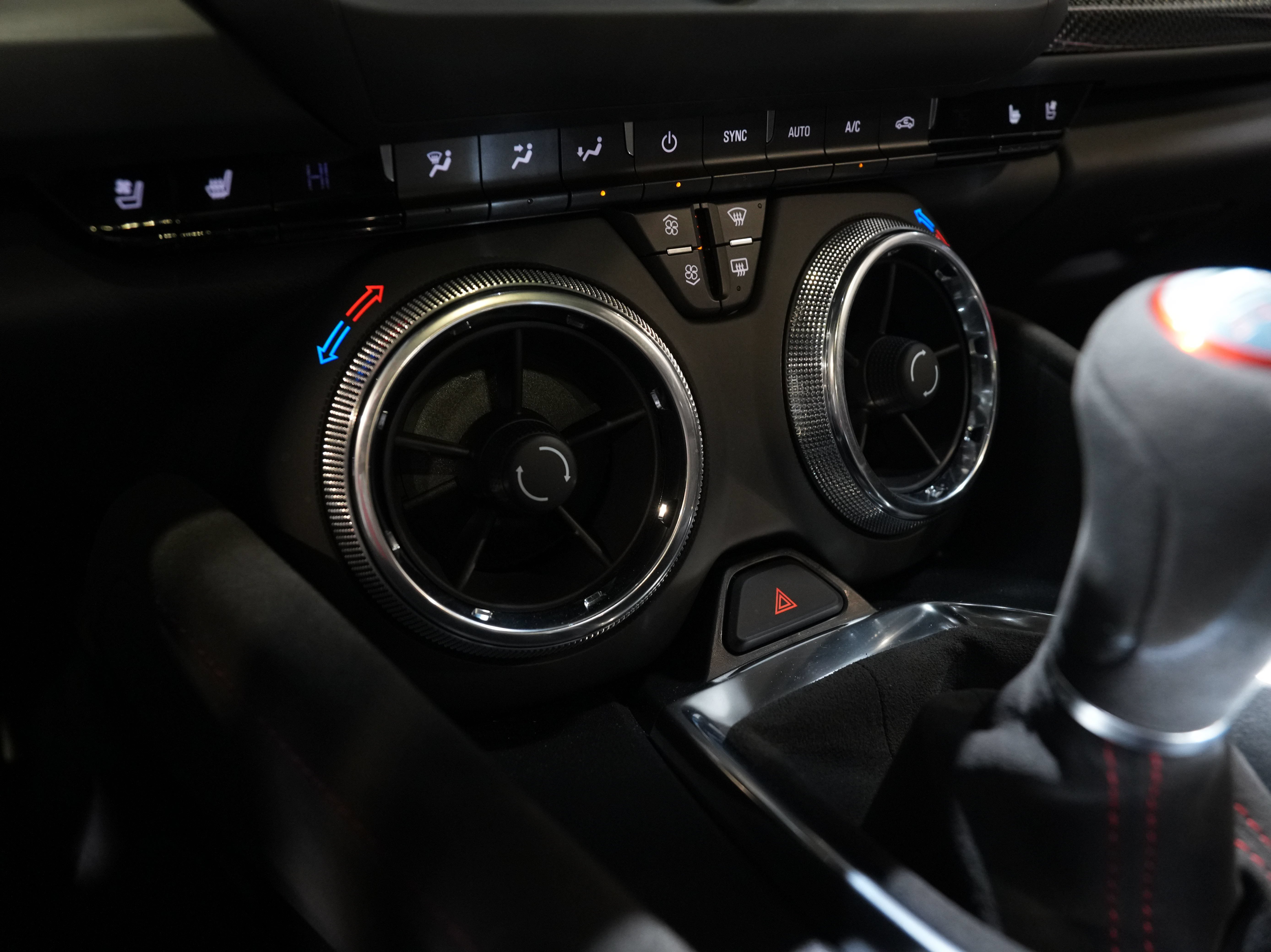 Used 2018 Chevrolet Camaro ZL1 RWD image 42