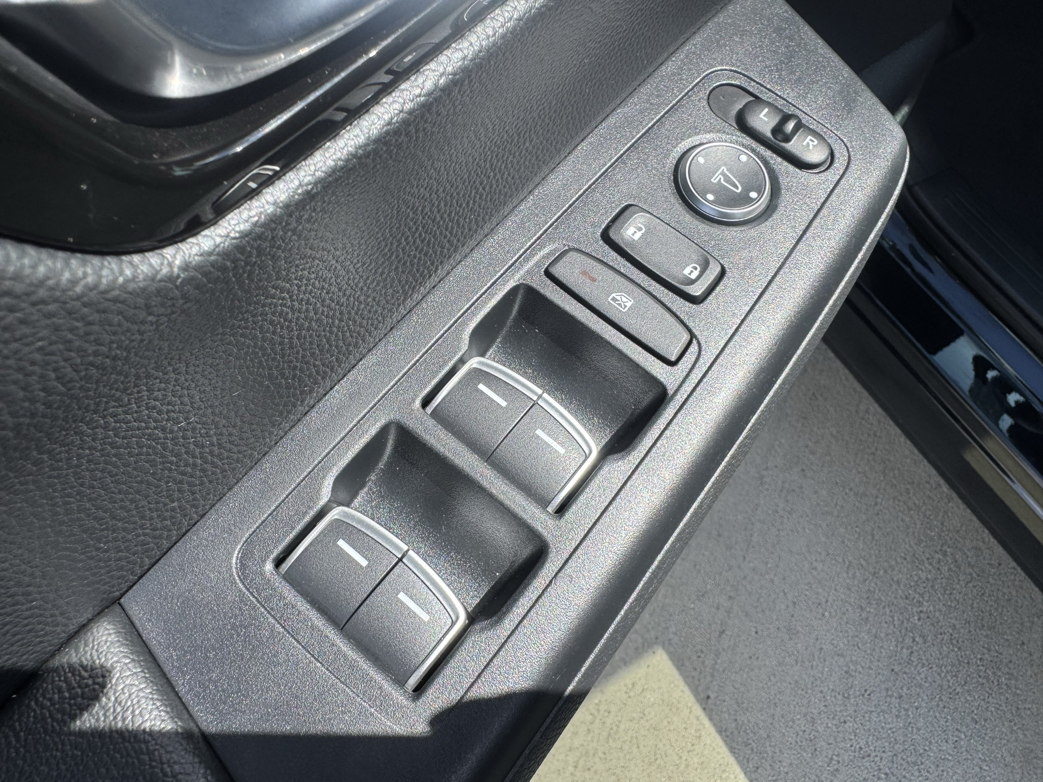 Used 2025 Honda CR-V Sport Touring image 12