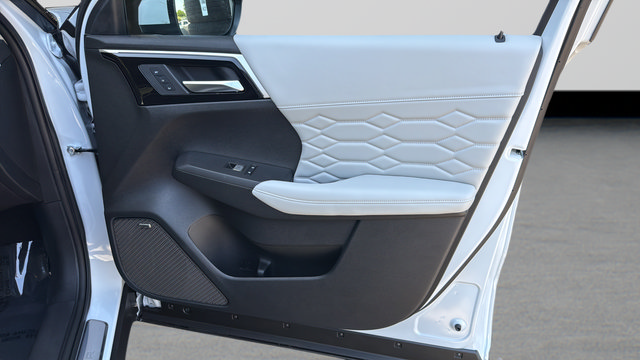 New 2026 Mitsubishi Outlander SEL AWD/4WD image 24