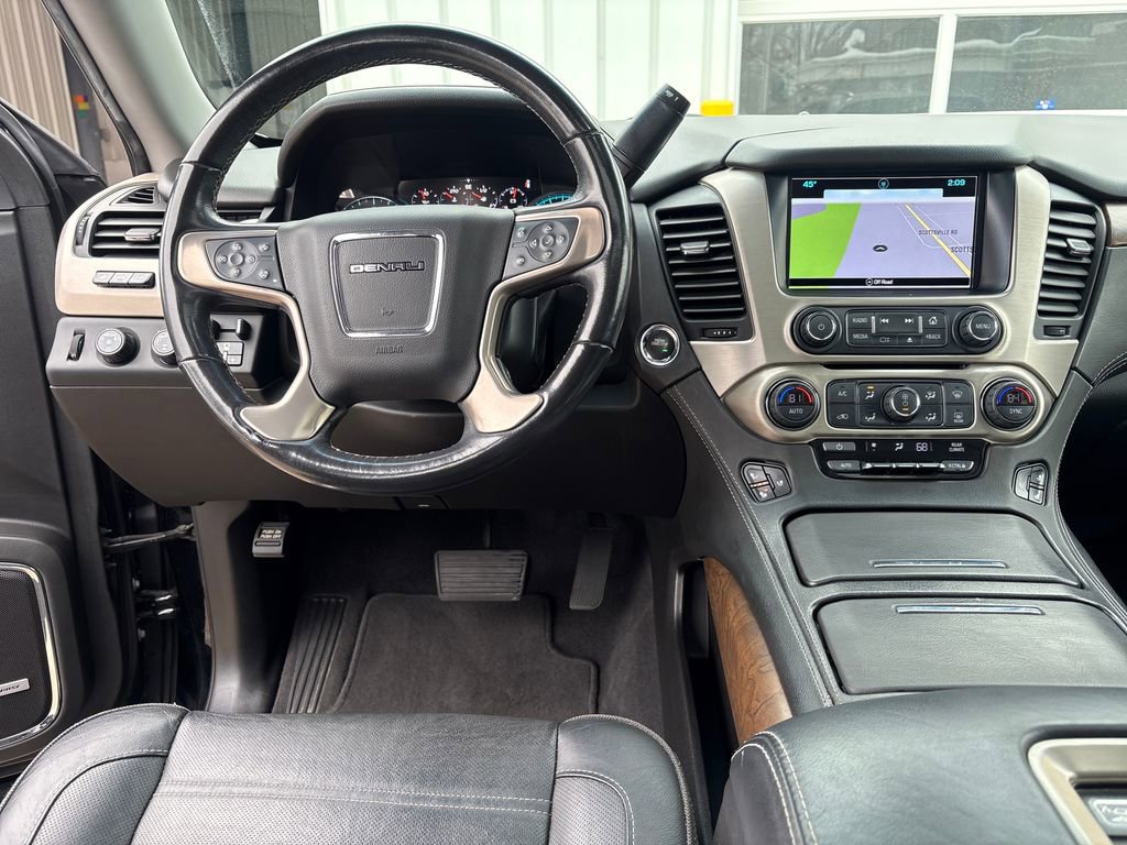 Used 2019 GMC Yukon Denali w/ Denali Ultimate Package image 41