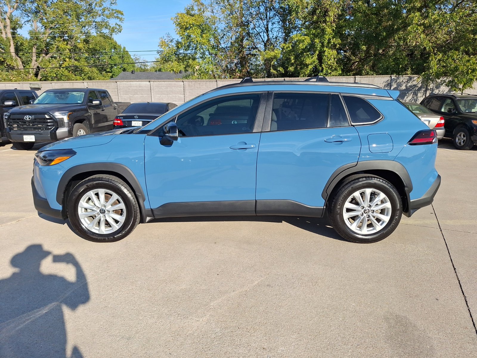 Used 2026 Toyota Corolla Cross LE w/ Moonroof Package FWD image 3