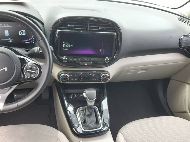 Certified 2023 Kia Soul EX FWD image 15