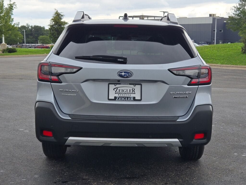 Certified 2025 Subaru Outback Touring w/ Popular Package #2 AWD/4WD image 13
