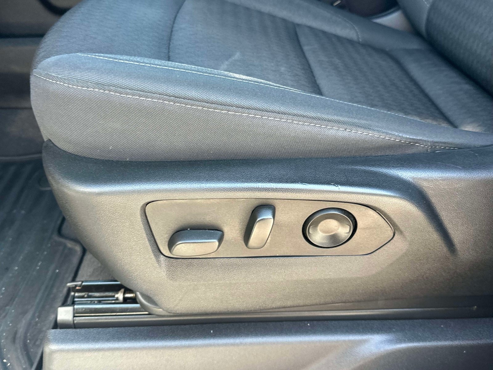 Used 2023 Chevrolet Silverado 1500 LT w/ All Star Edition Plus AWD/4WD image 20