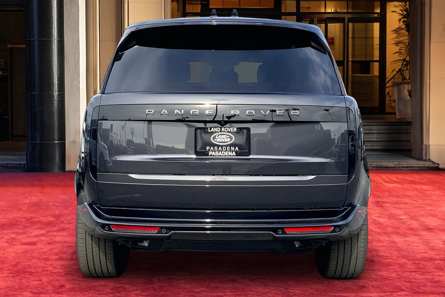 New 2026 Land Rover Range Rover SE image 4