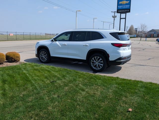 Used 2025 Buick Enclave Preferred image 9