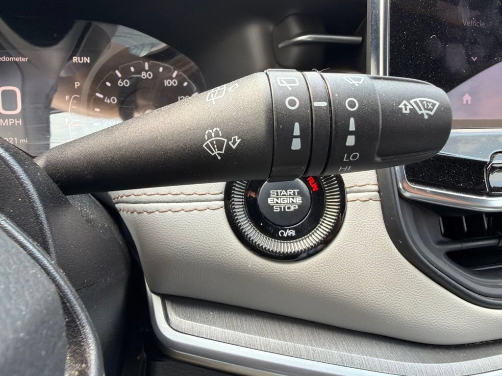 Used 2025 Jeep Compass Limited AWD/4WD image 26