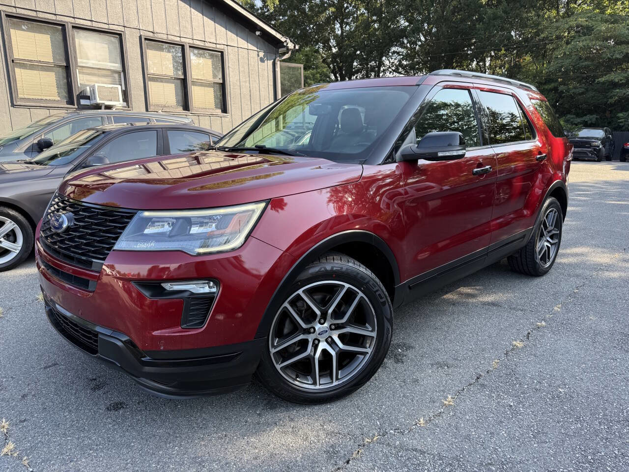 Used 2018 Ford Explorer Sport image 1